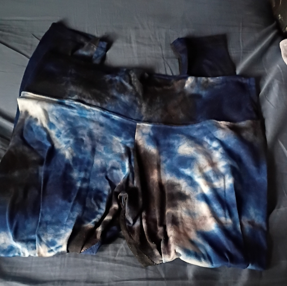 Stylish Blue and Black White Women's Leggings